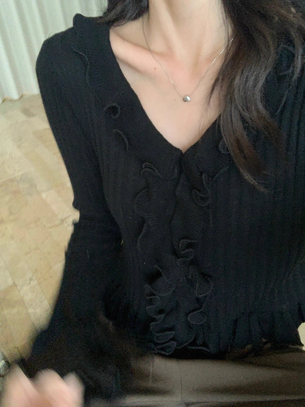 韓系甜美純欲木耳邊修身針織v領上衣