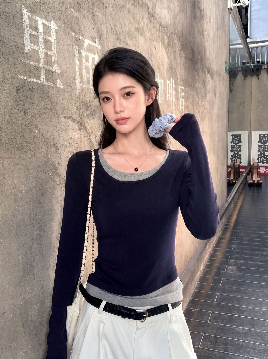 休閒風圓領假兩件修身長袖