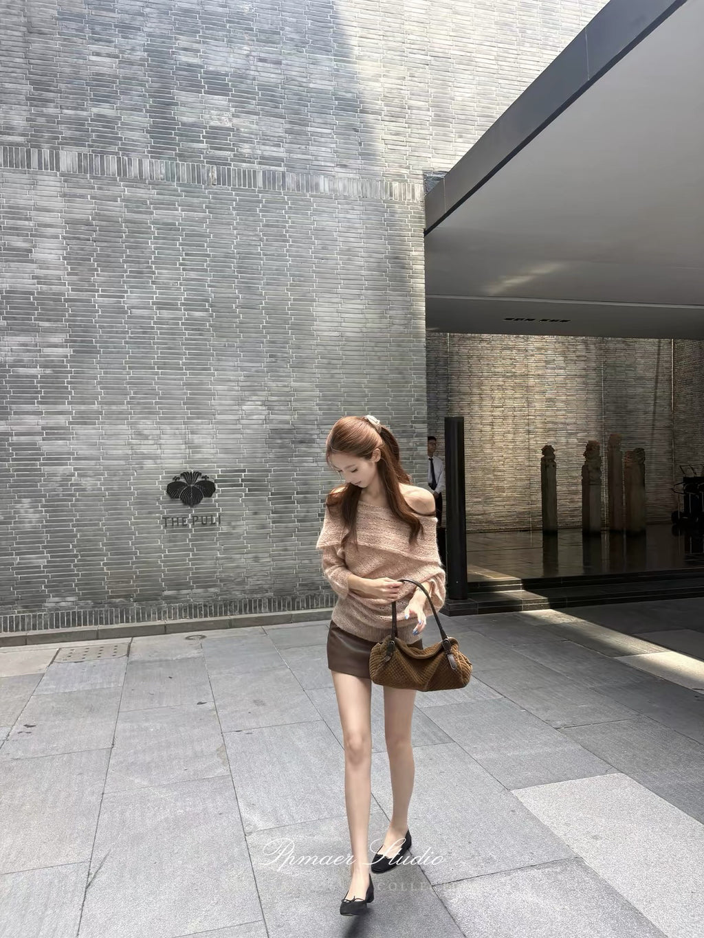 秋季溫柔一字領露肩針織上衣