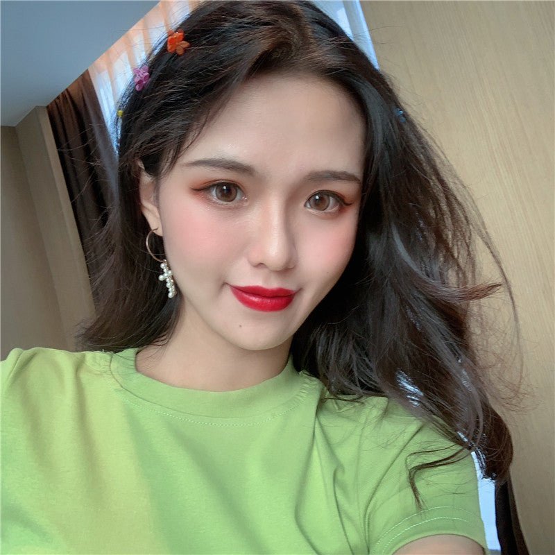 人手一件純色短袖圓領露臍上衣